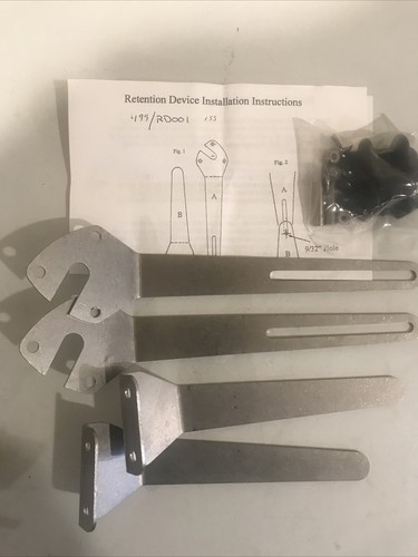 NOS Pair of Bennett Trim Tab Retention Device 499/RD001 for Classic @H2 - Picture 2 of 3