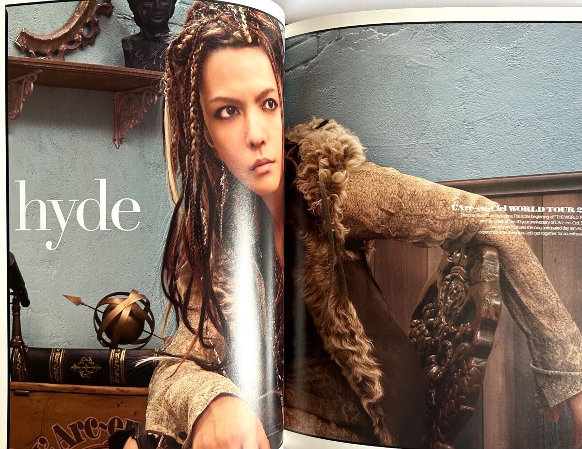 L'Arc~en~Ciel WORLD TOUR 2012 JAPAN EDITION HARDCOVER PHOTO L'Arc~en~Ciel WORLD TOUR 2012 JAPAN EDITION HARDCOVER PHOTO