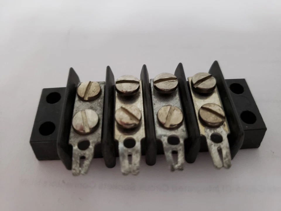 CINCH JONES 4-4141-3/W TERMINAL BLOCK 20A 250VAC 4 POSITION (LOT OF 7) - Image 4 of 4
