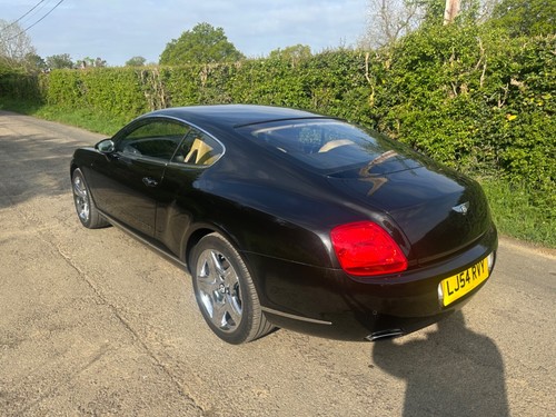 BENTLEY CONTINENTAL GT, BLACK TAN INTERIOR, ABSOLUTELY STUNNING VERY LOW MILEAGE - Picture 14 of 15