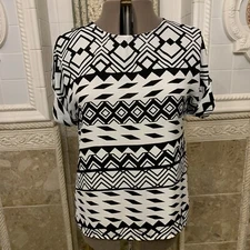 Rachel Kate.  Size Large.  Roll Tab Sleeves.  Cross Over Wrap Back Blouse. B4.