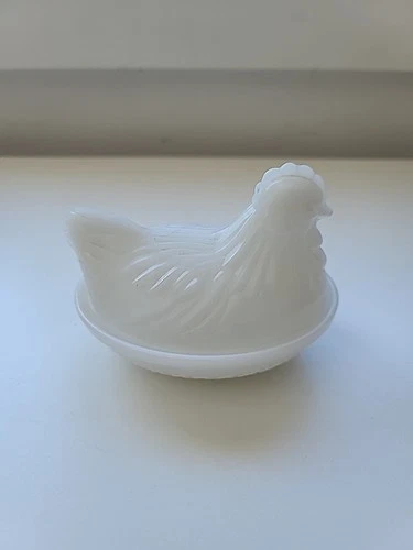 Vintage Hazel Atlas White Hen On Nest Basket Milk Glass Covered Trinket Dish USA