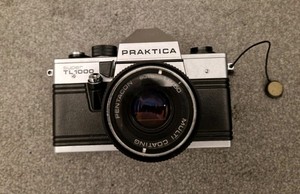 Praktica Super TL1000 SLR & Pentacon 50mm f/1.8 Lens 35mm Camera – Film & cover