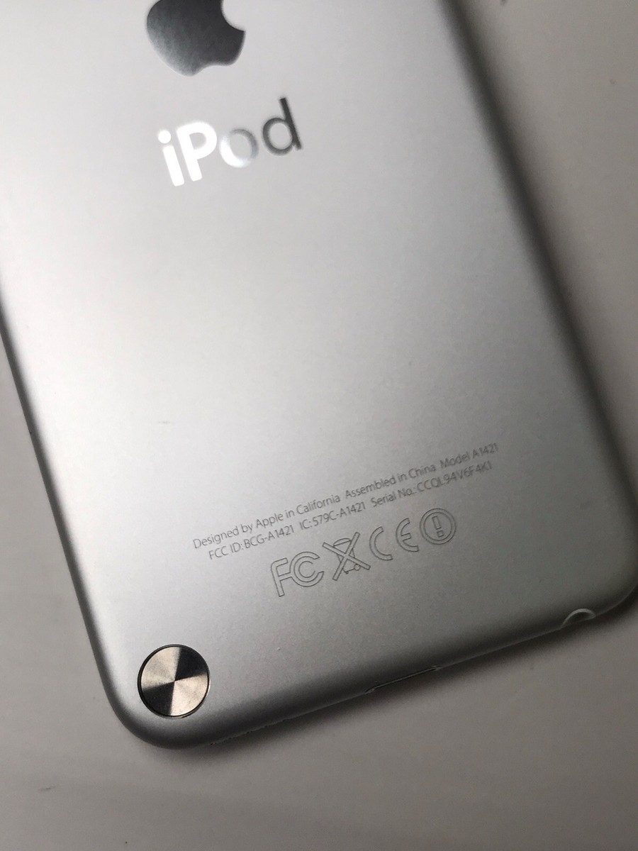 Apple iPod Touch 5th Gen 32GB A1421 - White/Silver - Mint