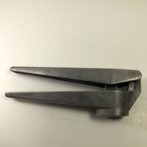 Authentic ZYLISS Susi Garlic Press - Made in Switzerland - Picture 2 of 7