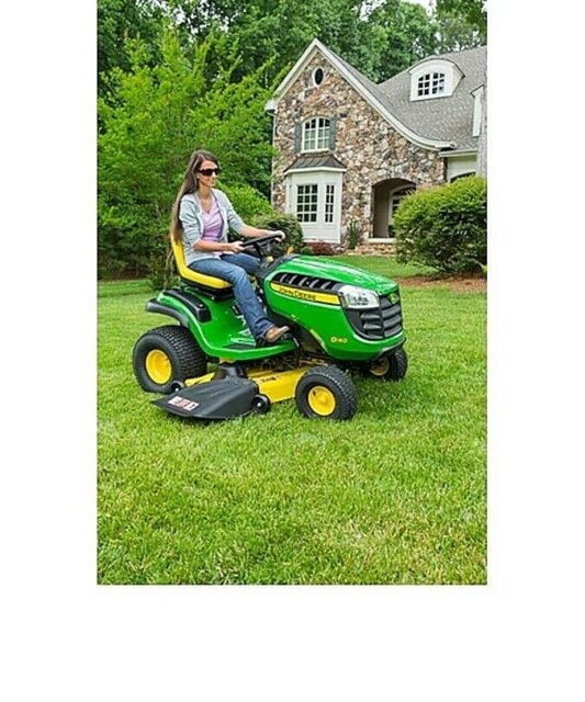 John Deere D140 Riding Lawn Mower Tractor Excellent Cond Just 77 Hours SAVE $600