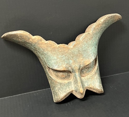 VINTAGE SOLID CARVED WOOD PAPERMACHE MOLD OF MASK - Picture 3 of 5