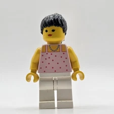 Lego Beach Woman Paradisa par016a Female Red Dots on Pink Shirt Minifigure 6509