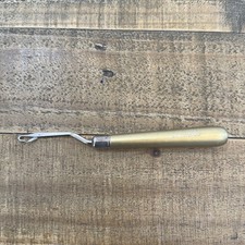 Vintage Readicut Latch Hook Tool for Rugs Wood Handle Made in England Gold 6.5  