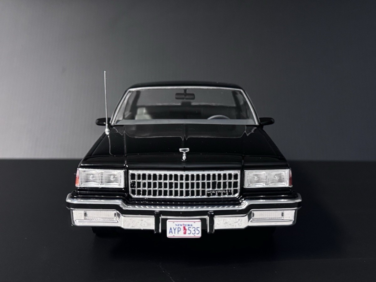 1987 Chevrolet Caprice Classic Black 1/18 MCG Model Car Group RARE