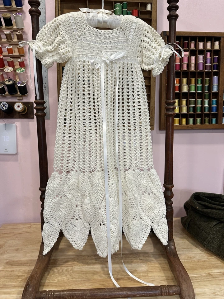 OFERTA: VESTIDO DE BAUTIZO RELIQUIA PIÑA GANCHILLO A MANO 3 T0 6 MESES ALGODÓN Foto 2 de 4