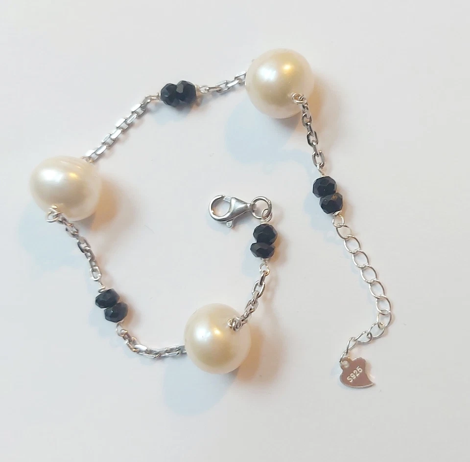 Bracciale in argento 925 con onice sfaccettata, spinello nero e perle barocche - Immagine 3 di 4