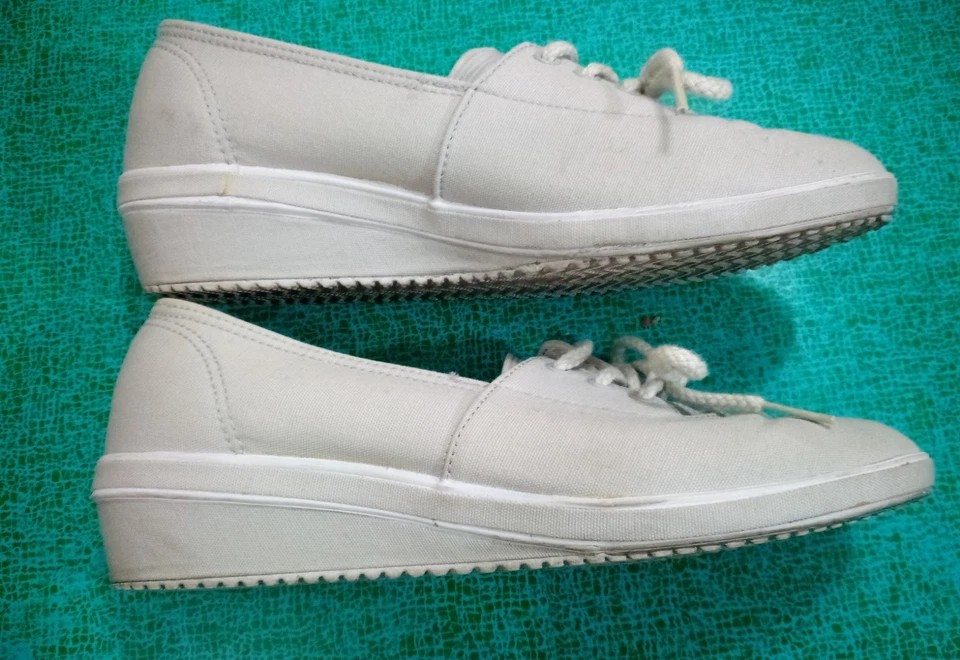 GRASSHOPPERS Mujer Zapatillas Sin Cordones Caqui Lona Zapatos Talla 8 con Corbatas Foto 4 de 4