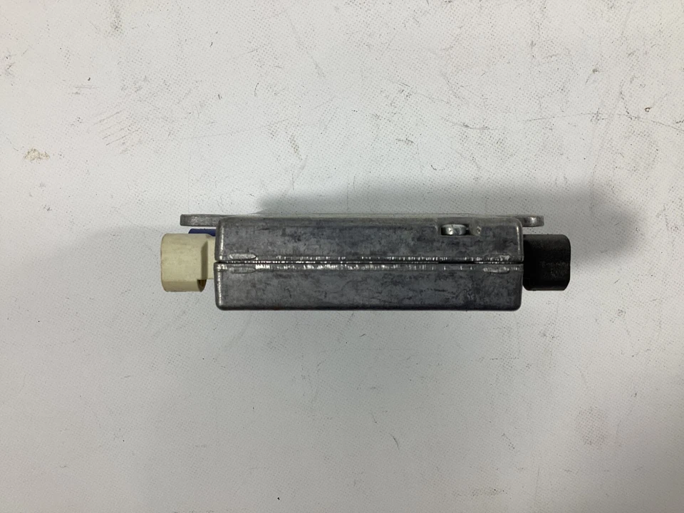 BMW 528i Xdrive 535xi 535i 2009-2012 unidad de control de antena de cubo OEM. Foto 3 de 4