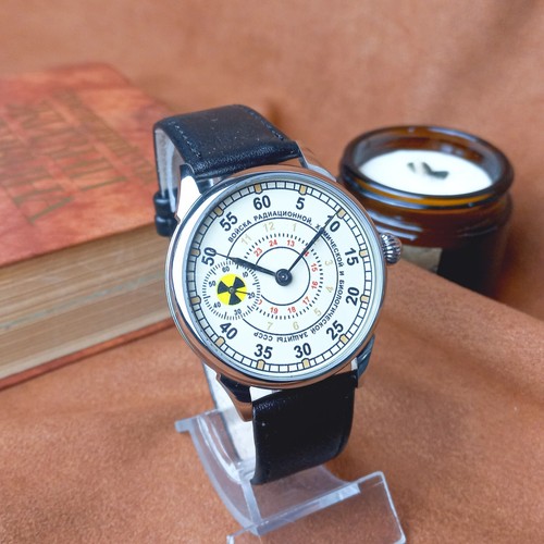 Vintage Wristwatch Marriage Chemical Protection Soviet Men's Watch Serviced - Picture 4 of 11