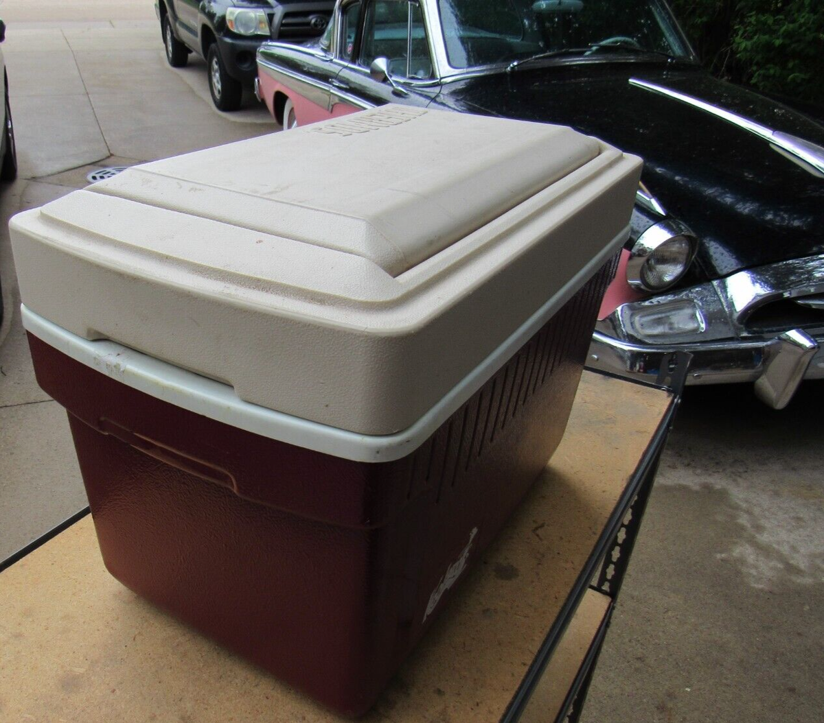 VTG Thermos Koolaroo Family Ice Chest Cooler Storage Pocket Box