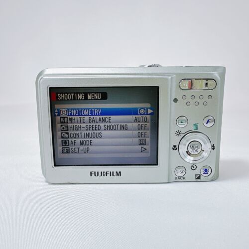 Fujifilm FinePix F31 fd Silver 6.3MP Compact Digital Camera - Picture 8 of 11