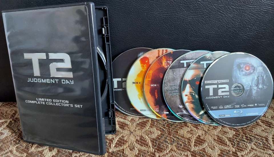 Terminator 2: Judgment Day, 6-Disc Collector Set+Endoskull Bust+Limited Edition - Image 2 of 4