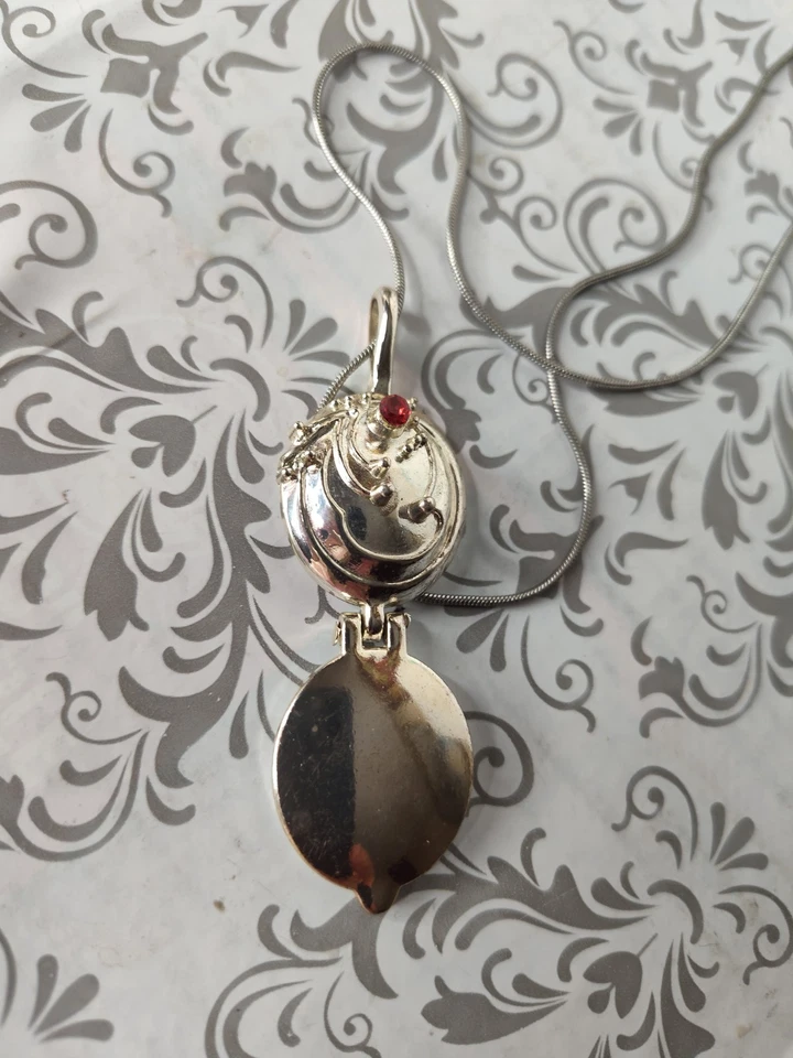 Elena Gilbert's Vervain Locket Necklace Locket - Image 4 of 4