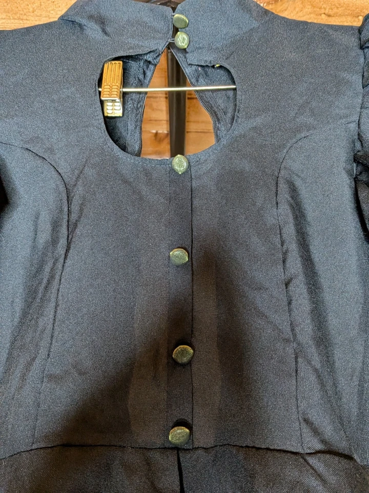 Underwraps Witch Dress & Hat Set S Black/Green Button Up Green Lace Halloween - Image 3 of 4