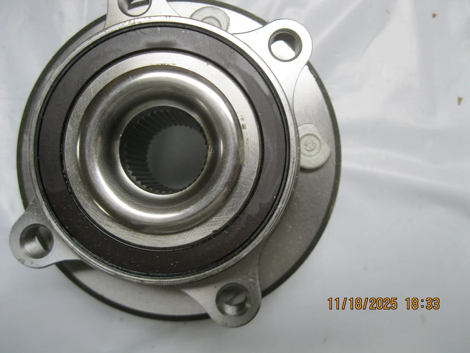 Wheel Hub Motorcraft HUB-182 BT4Z-1104-B Foto 4 de 4