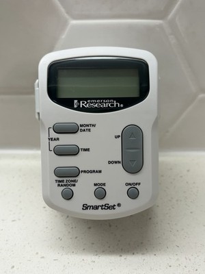 Emerson Research SmartSet Digital Lamp Control Security Timer & Outlet
