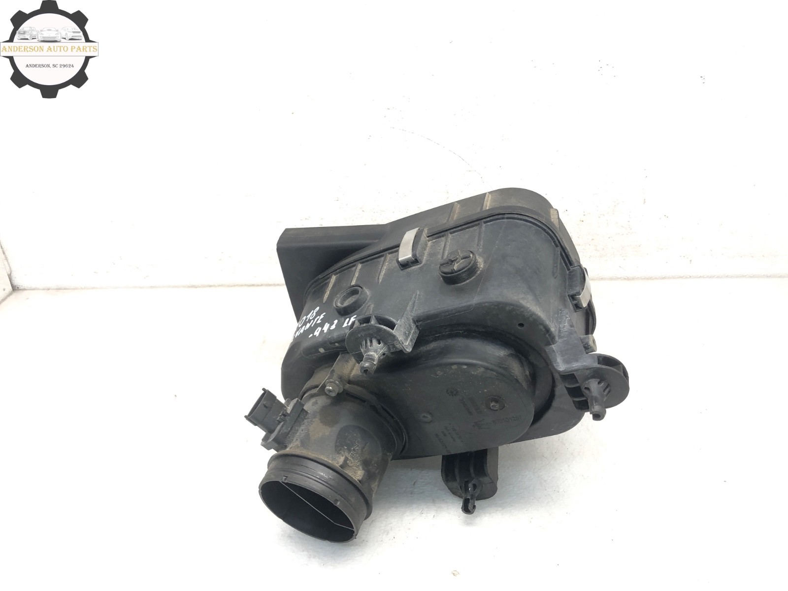 2017-2024 MASERATI LEVANTE LEFT DRIVER FRONT AIR INTAKE CLEANER FILTER BOX OEM