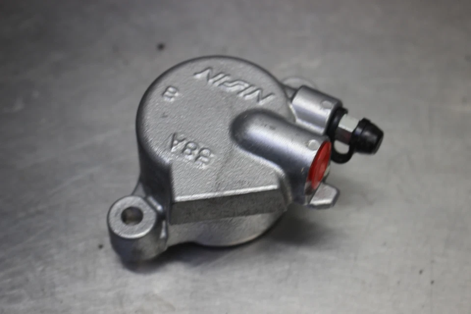 11-12 Suzuki GSX1250  Clutch Slave Cylinder Foto 3 de 4