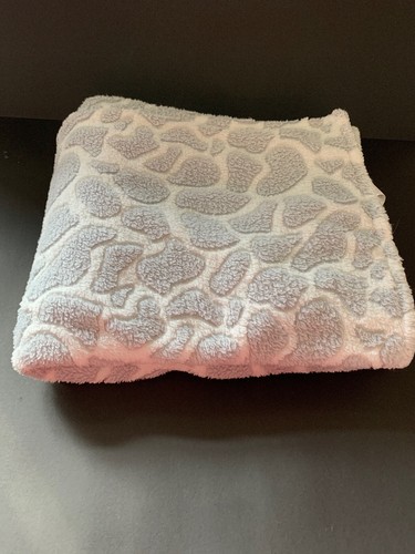 Nuby Baby Blanket White Gray Grey Stone Pebble Pattern - Picture 8 of 10