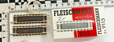 Fleischmann N 9115 2x piccolo Gerades Gleis 55,5 mm mit eingebautem Schaltkontak