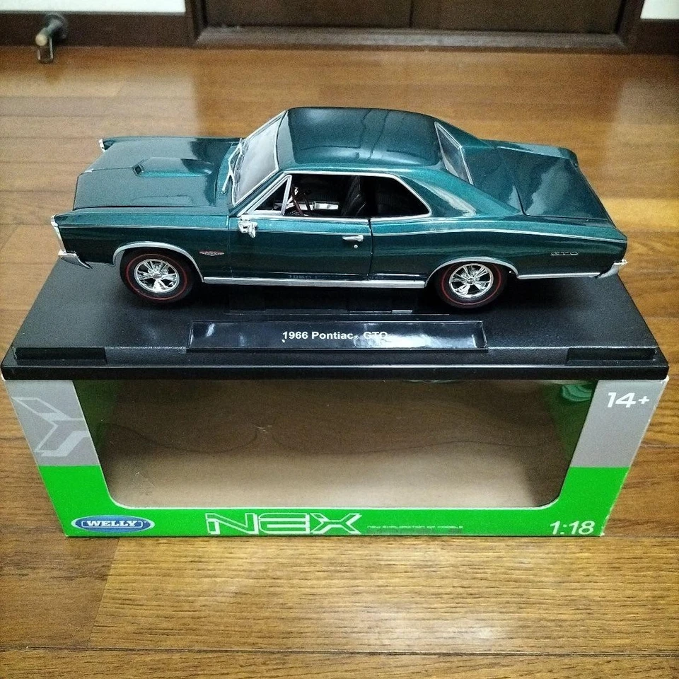 WELLY 1/18 1966 Pontiac GTO Model Car NEX Series - Image 2 of 4