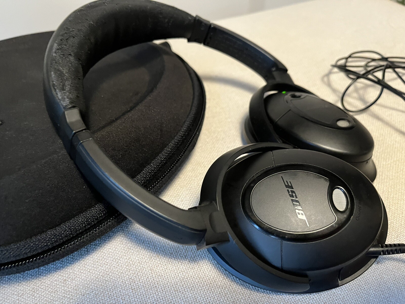 bose noise cancelling headphones quiet comfort 15 - ***Missing Earpieces***-image