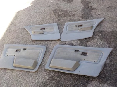panneaux porte (X4) vendus sans les poignees ni les videspoches bmw e30 gris - Photo 1/4
