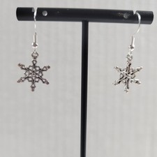 Silver Snowflake Dangle Earrings Winter Christmas Holiday Charm Jewelry New