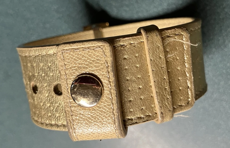 Lalique Crystal And Leather Slide bracelet In Pale Yellow - Image 2 of 4