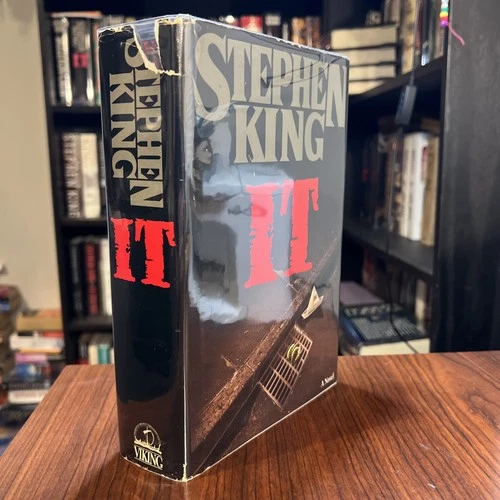 IT, Stephen King (1986, HC/DJ) Hardcover BOMC