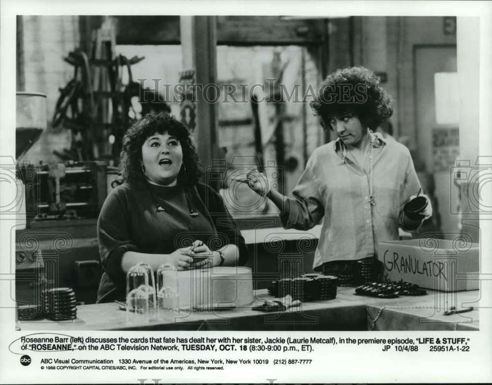 1988 Press Photo Roseanne Barr & Laurie Metcalf star in 