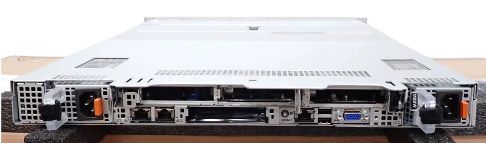 NEW Dell PowerEdge R660 2x 4/5th Gen Scalable CPU 32-DIMM 8-Bay CTO 1U Server - Image 3 of 4