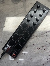 AKAI Professional LPD8 Controller MIDI portatile alimentato da USB