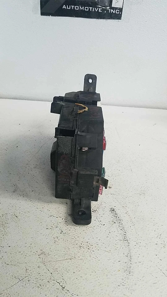 05-09 HYUNDAI TUCSON Caja de fusibles del motor Compartimiento del motor Foto 4 de 4