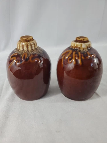 Vintage Hull Pottery USA Brown Drip Salt & Pepper Shakers Mid Century -EUC -FR S
