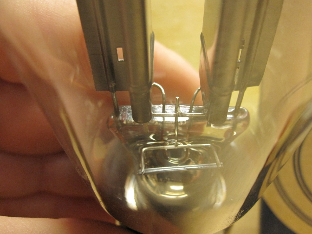 AL4 Pentode. A vintage vacuum radio tube by Telefunken, white printed #20220