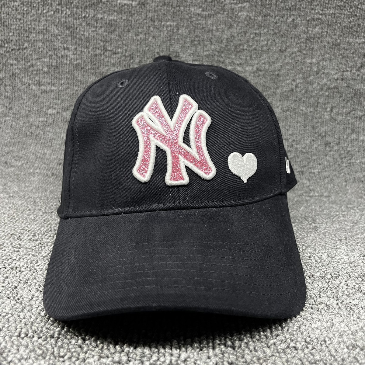 '47 Brand New York Yankees Kids Adjustable Cap Black Pink Glitter Heart
