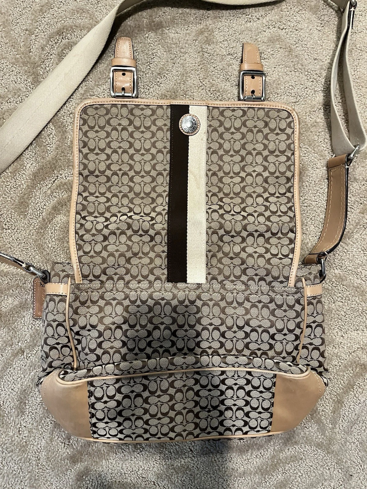 Borsa a tracolla Coach Signature Canvas Messenger con tracolla regolabile