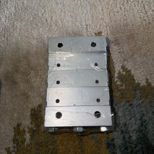 Graco 24G486 Trabon MSP Series Base Plate - Afbeelding 2 van 4
