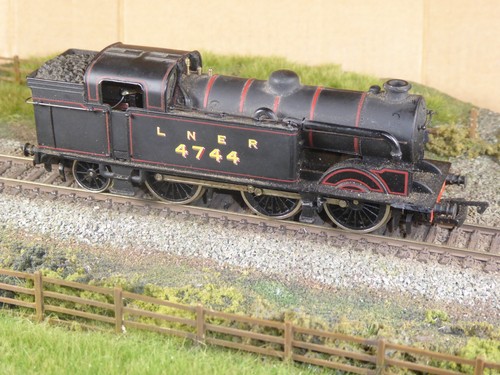 Mainline Spur 00 LNER Class N2 Dampflok 0-6-2T Nr 4744 in LNER schwarz | Zustand: Used
