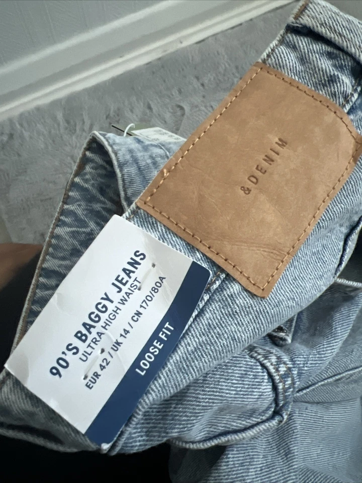 H&M Women’s Light Blue Loose Fit Baggy Jeans Size 14 - Image 2 of 2