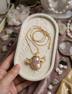 Handmade Winged Baroque Pearl Necklace Gold Tone Fairycore Coquette Angel Wing