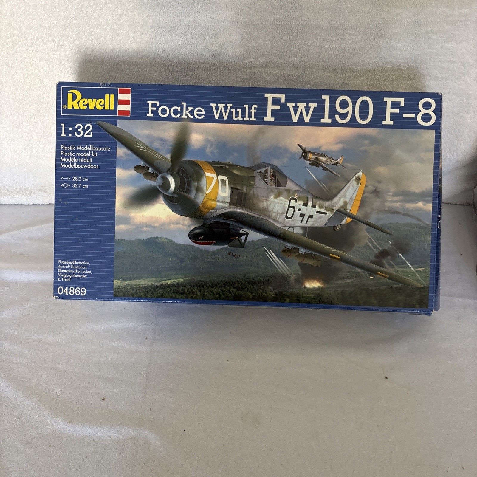 Revell Fock Wulf Fw 190 F-8 "Schlachter" Model Kit 1/32