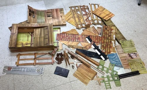 1960s MARX JOHNNY WEST WESTERN RANCH SET LOT #98